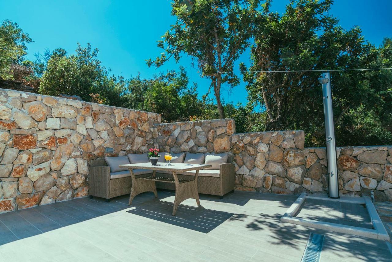 Villa Relax Veliki Drvenik Luaran gambar
