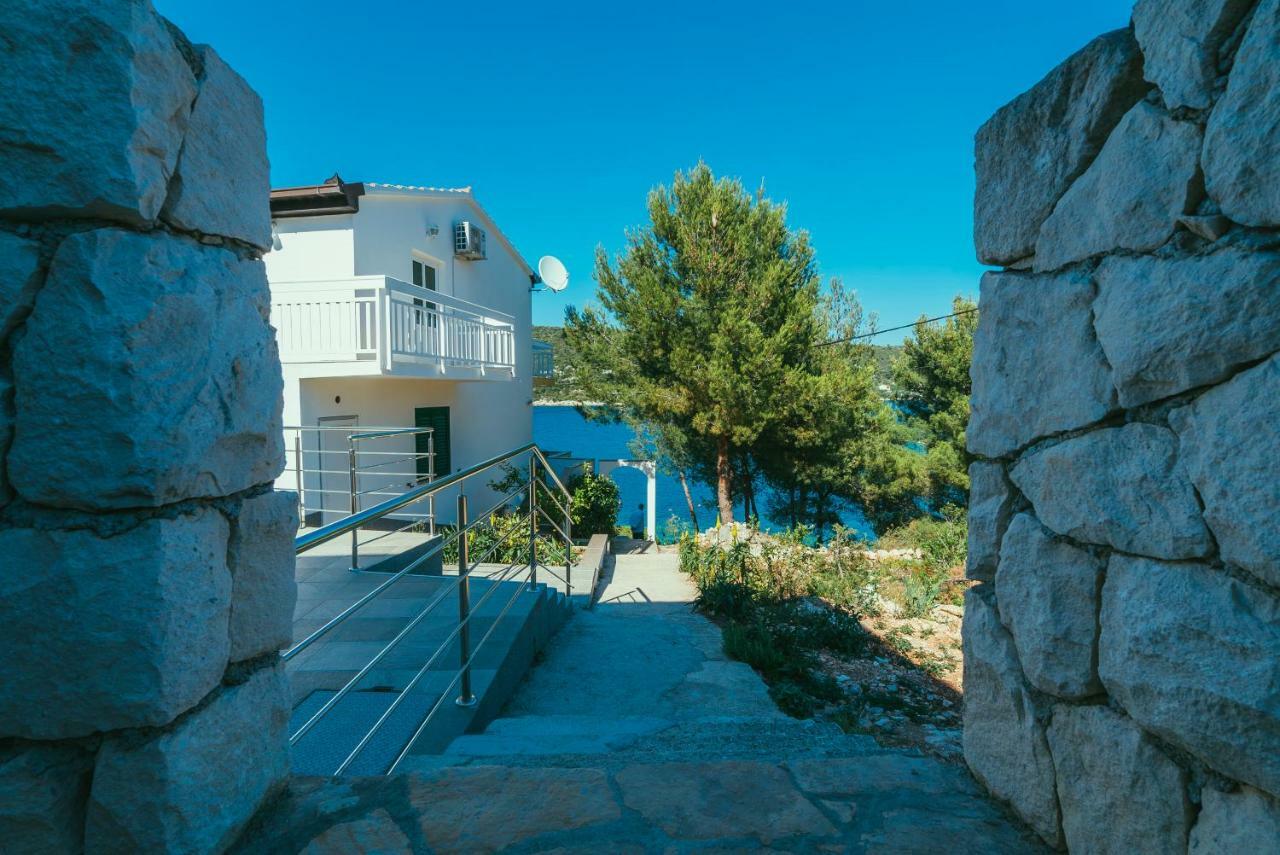Villa Relax Veliki Drvenik Luaran gambar