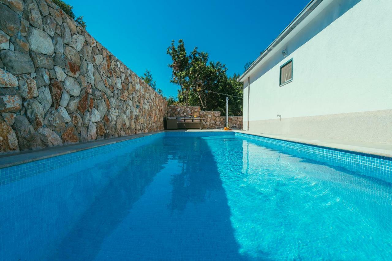Villa Relax Veliki Drvenik Luaran gambar
