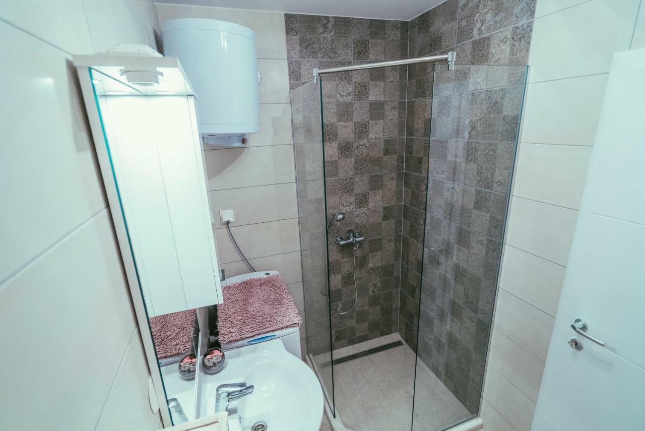 Villa Relax Veliki Drvenik Luaran gambar