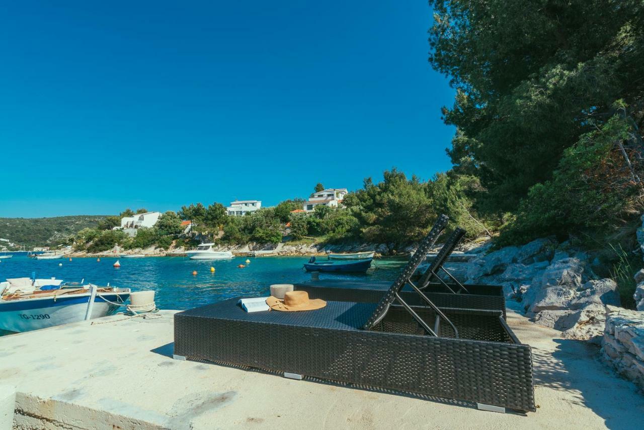 Villa Relax Veliki Drvenik Luaran gambar