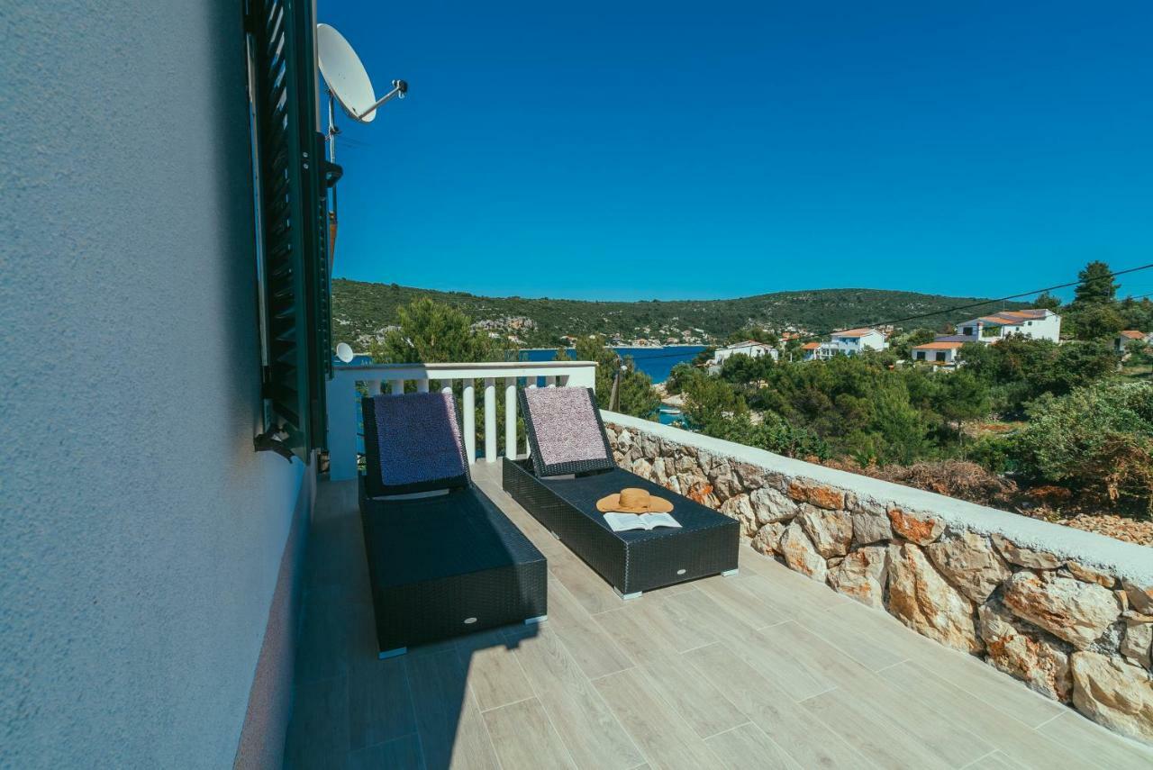Villa Relax Veliki Drvenik Luaran gambar