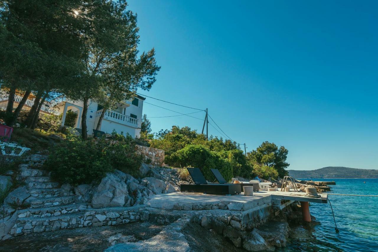 Villa Relax Veliki Drvenik Luaran gambar