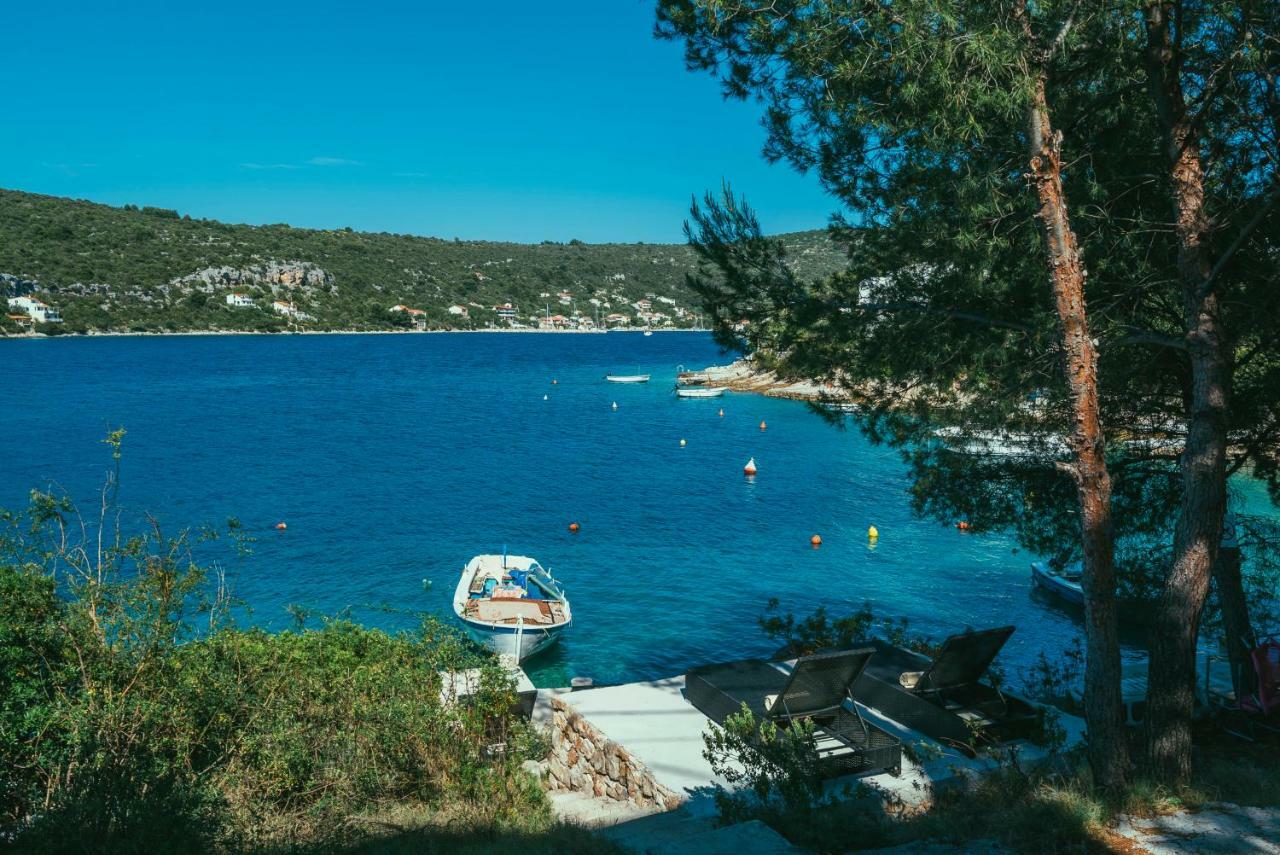 Villa Relax Veliki Drvenik Luaran gambar